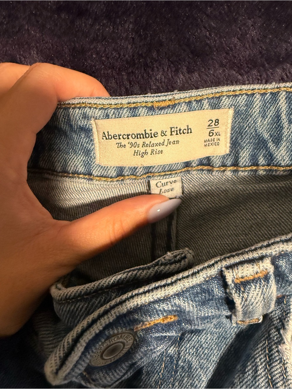 Abercrombie & Fitch Curve Love High-Rise Relaxed Jeans - Size 28 XL